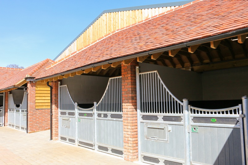 equine construction outdoor stables