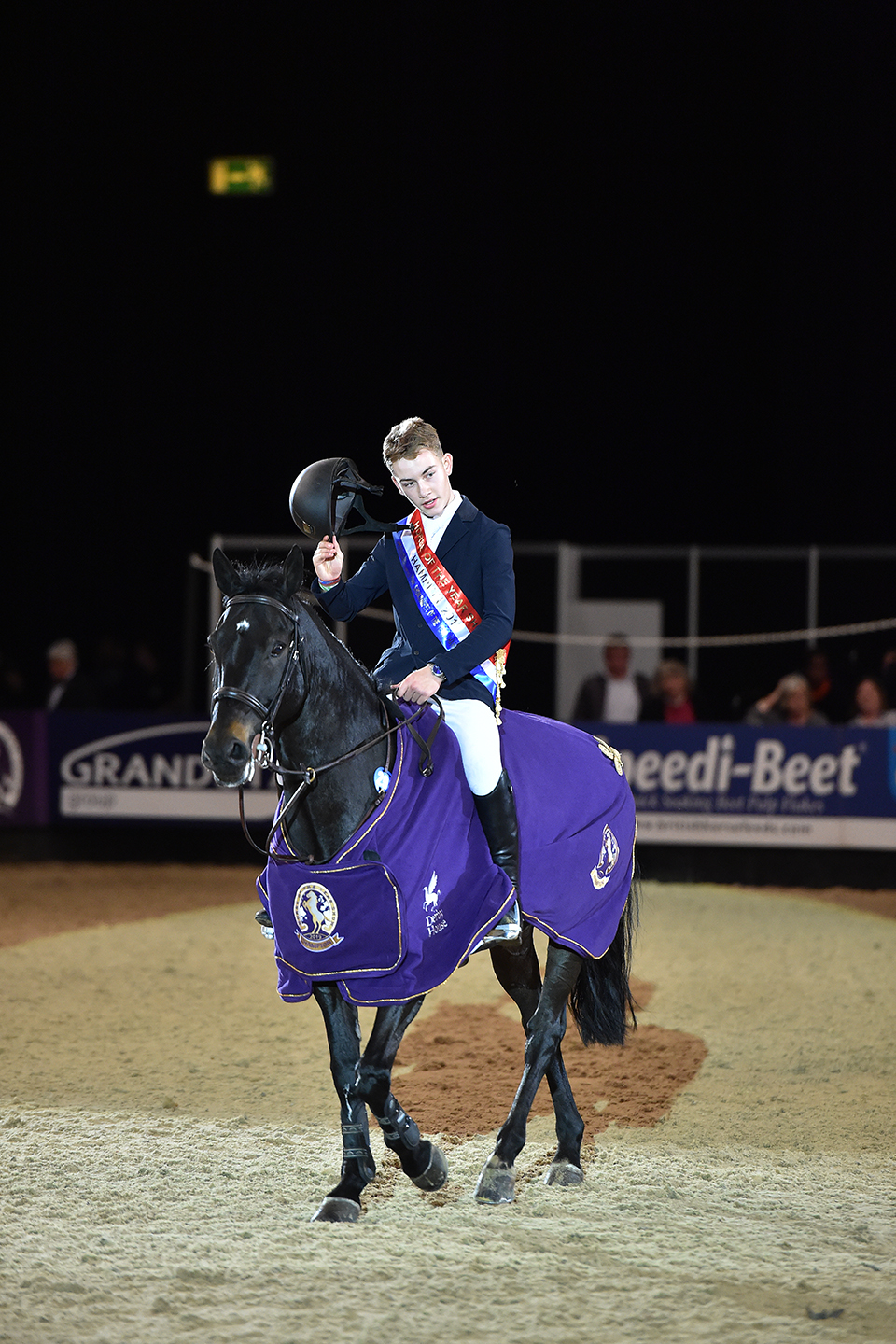 Toby Fry Leading SHowjumping pony of the year